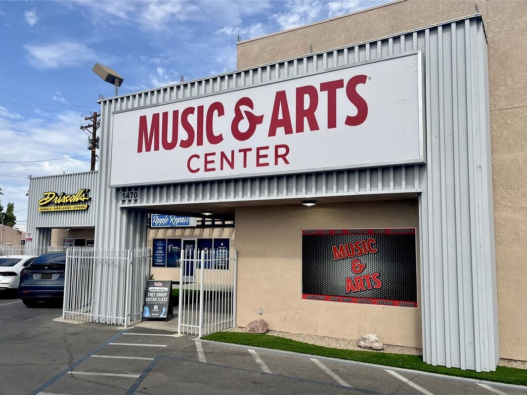 Store Image