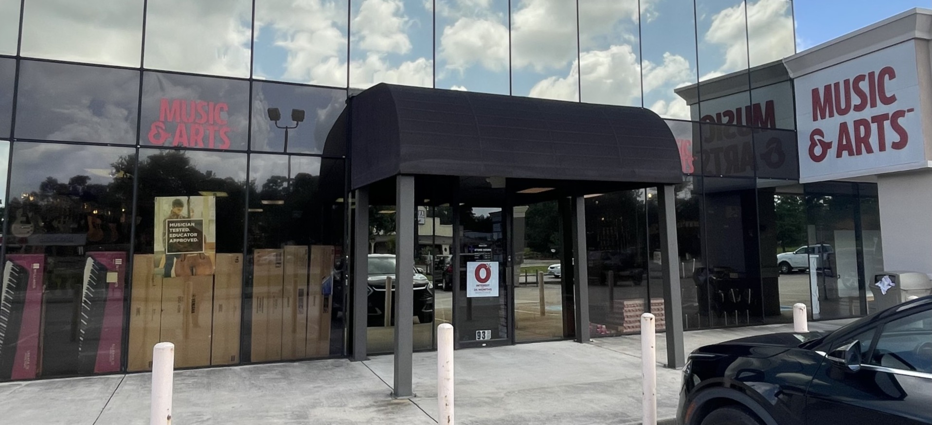 Store Image