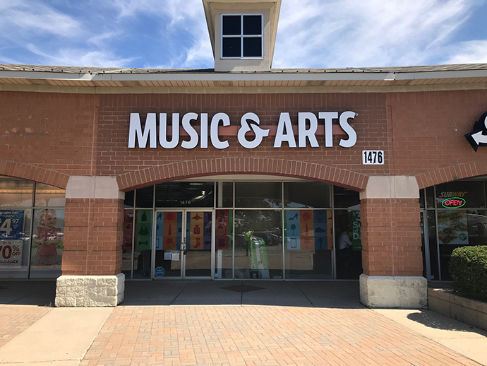 THE FISH MUSIC AT WOODFIELD MALL – History of Schaumburg Township