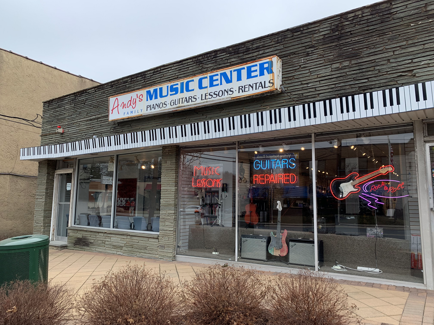 Store Image