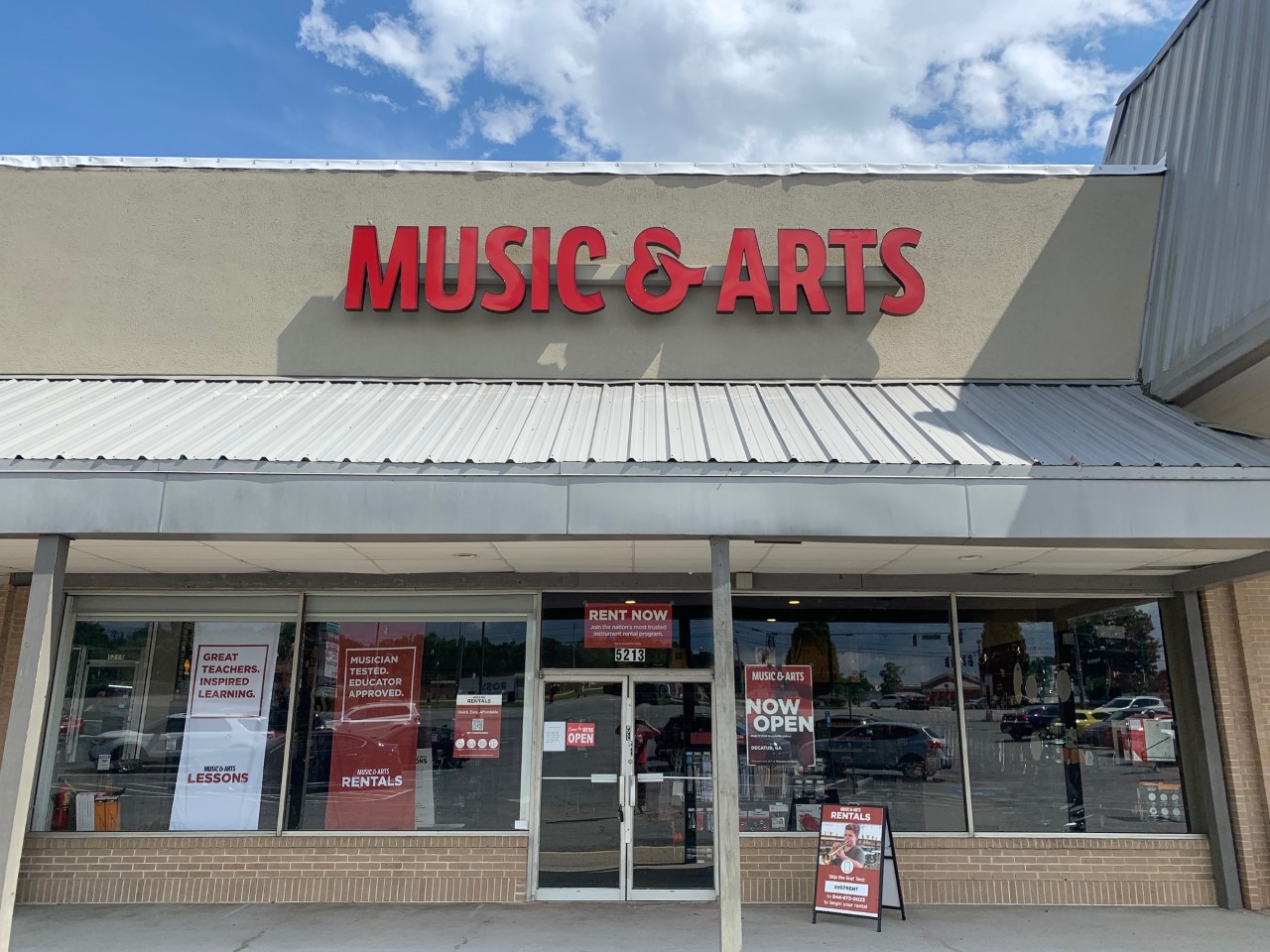 Music store deals near me now